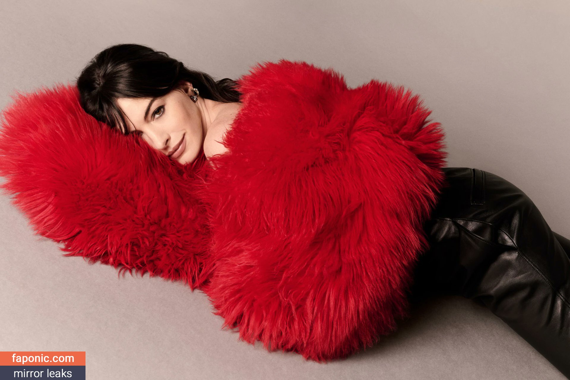 Anne Hathaway