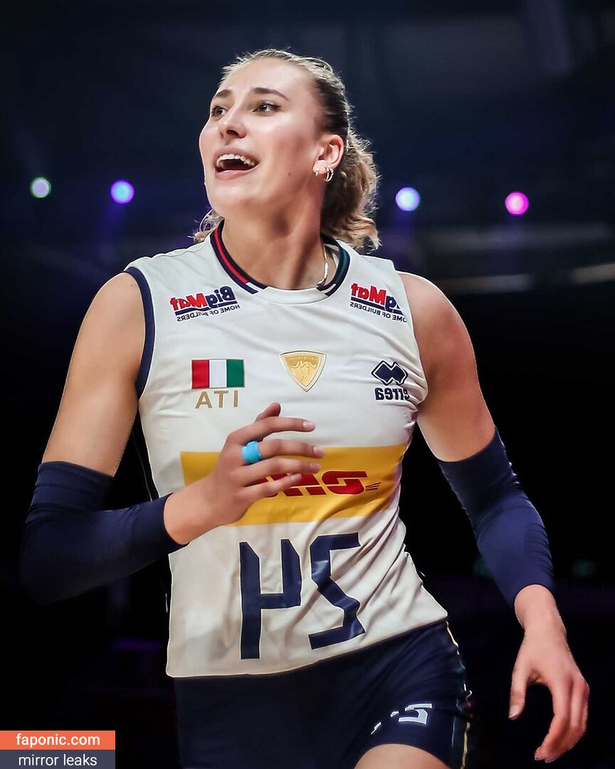 Ekaterina Antr&oacute;pova