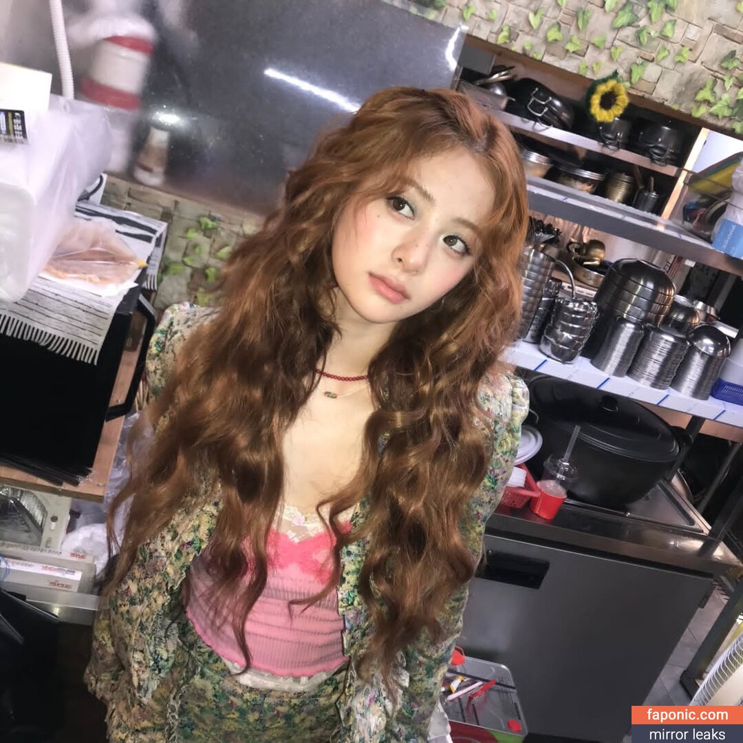 Huh Yunjin 허윤진