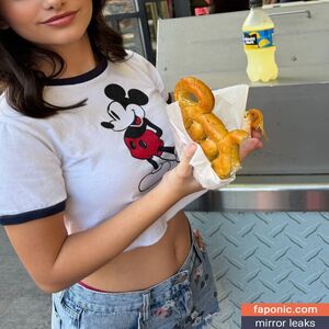 lindseylamerofficial