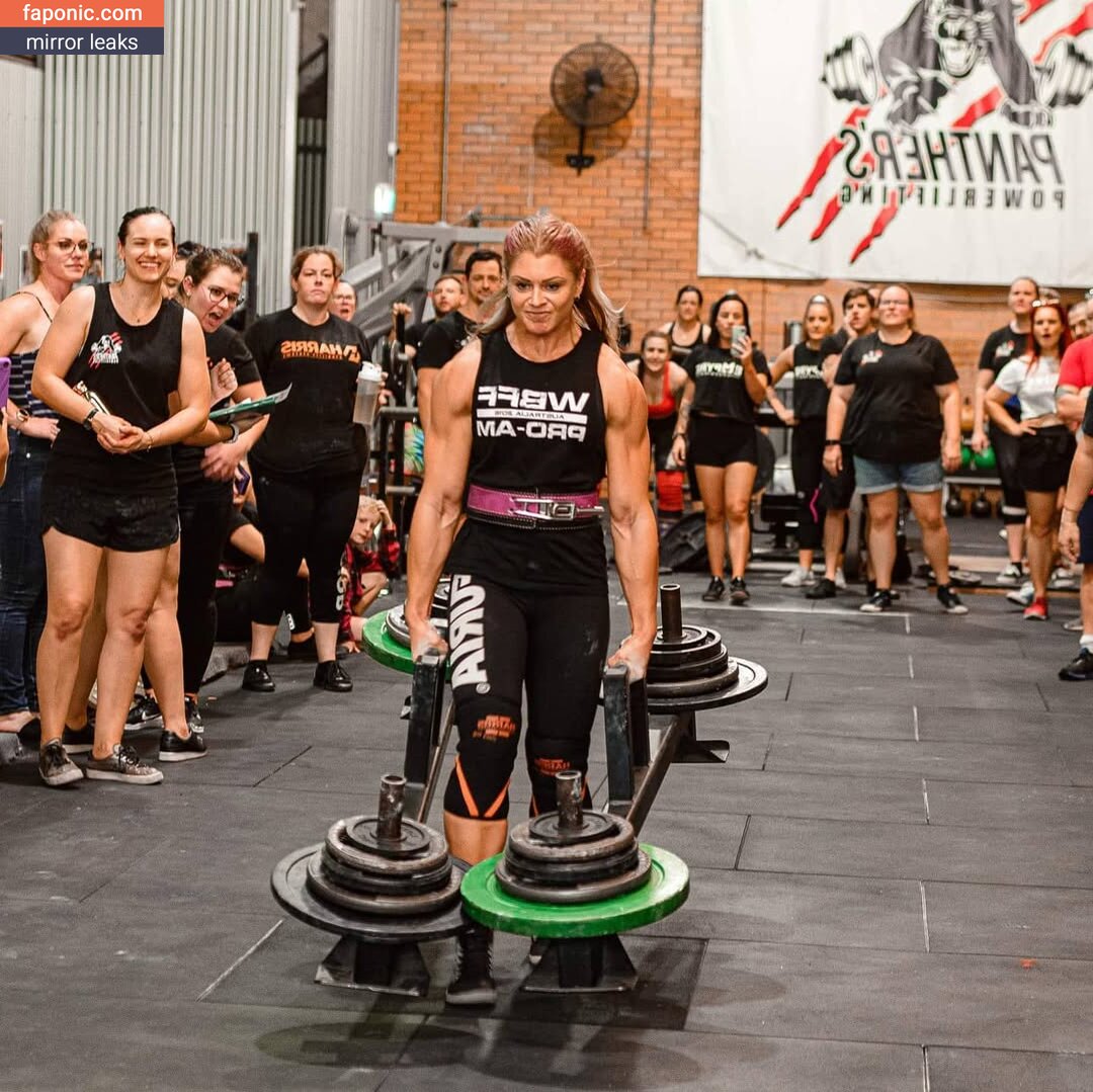 nicolehowarth_figurepro