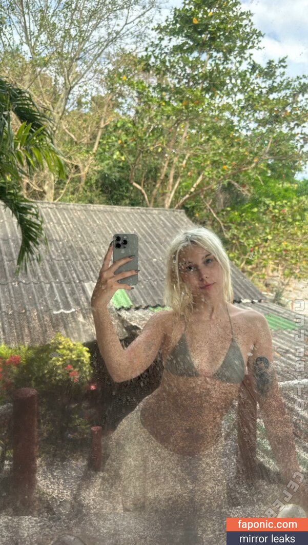 Sarahtoninx9_