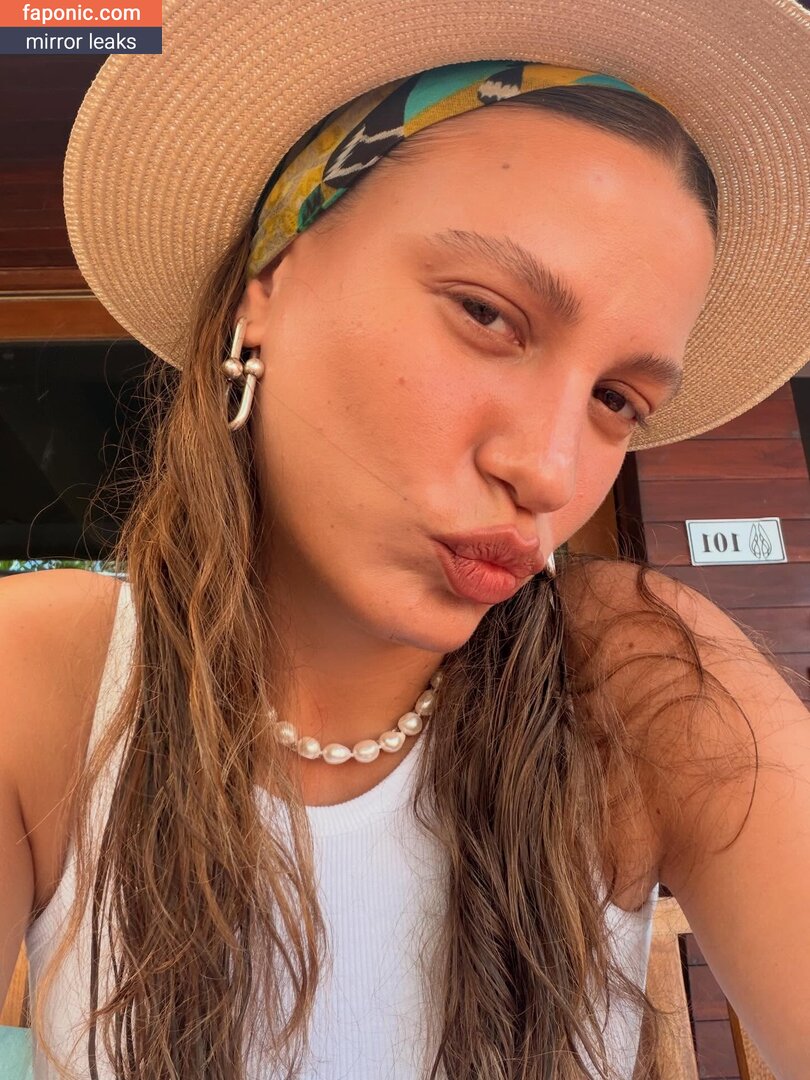 Serenay Sarıkaya