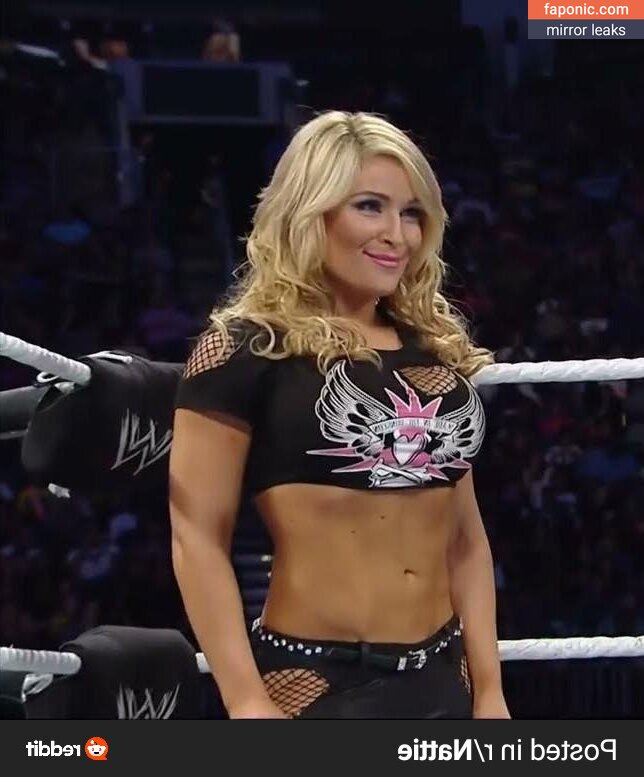WWE Natalya Neidhart , The Boat